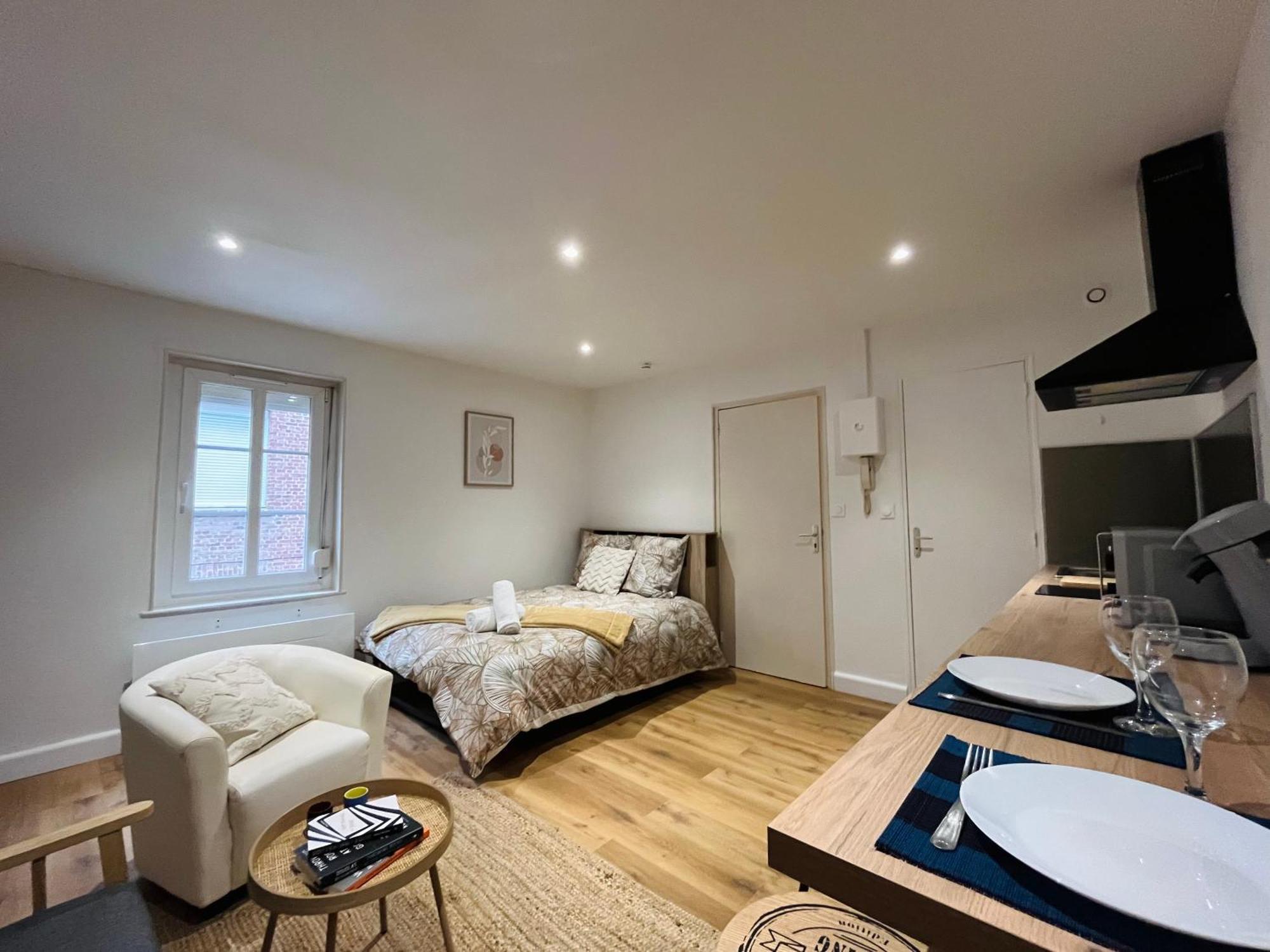 Apartment La Ruche Arrageoise - Parking Gratuit - Cozy - Grand Lit - Long Sejour Arras