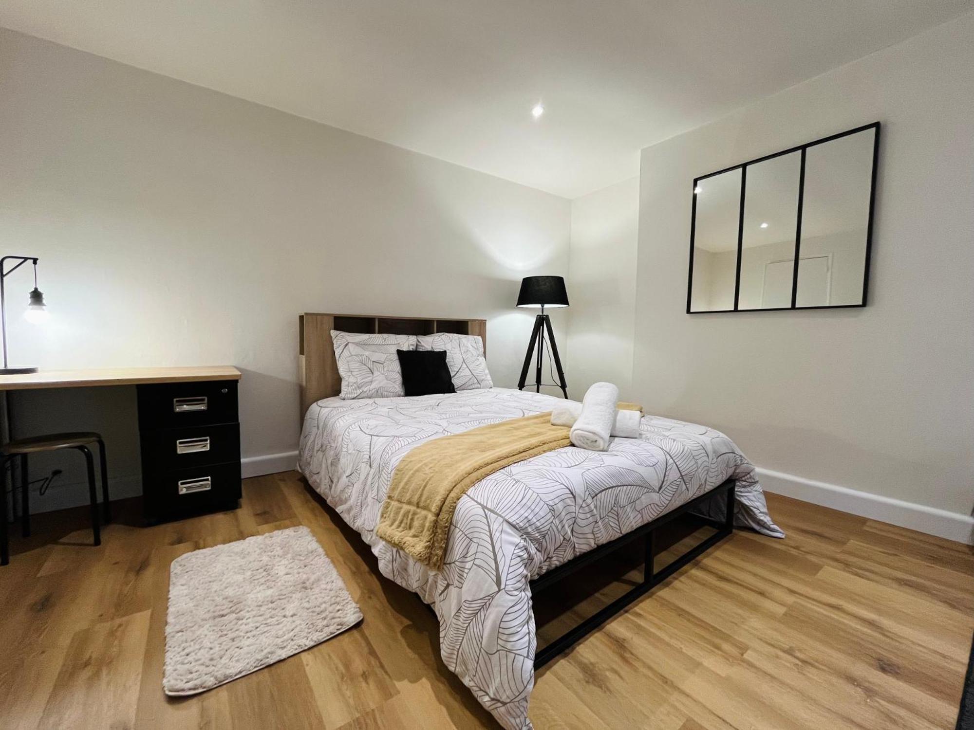 Apartment La Ruche Arrageoise - Parking Gratuit - Cozy - Grand Lit - Long Sejour Arras