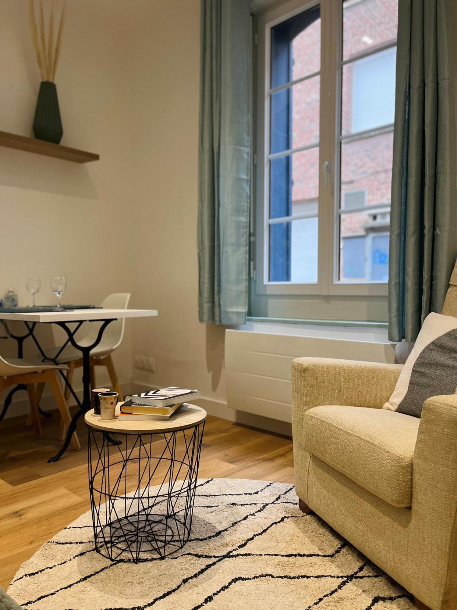 La Ruche Arrageoise - Parking Gratuit - Cozy - Grand Lit - Long Sejour Apartment *